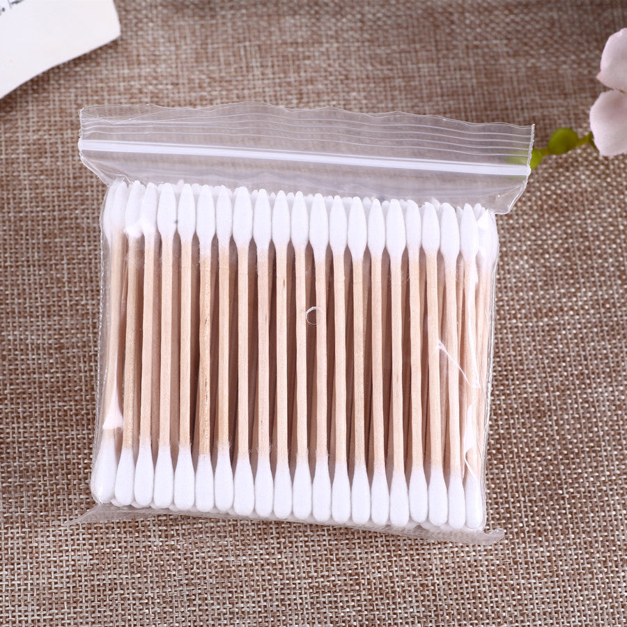 Bag of cosmetic embroidery cotton swabs with a pointed end and a round end 