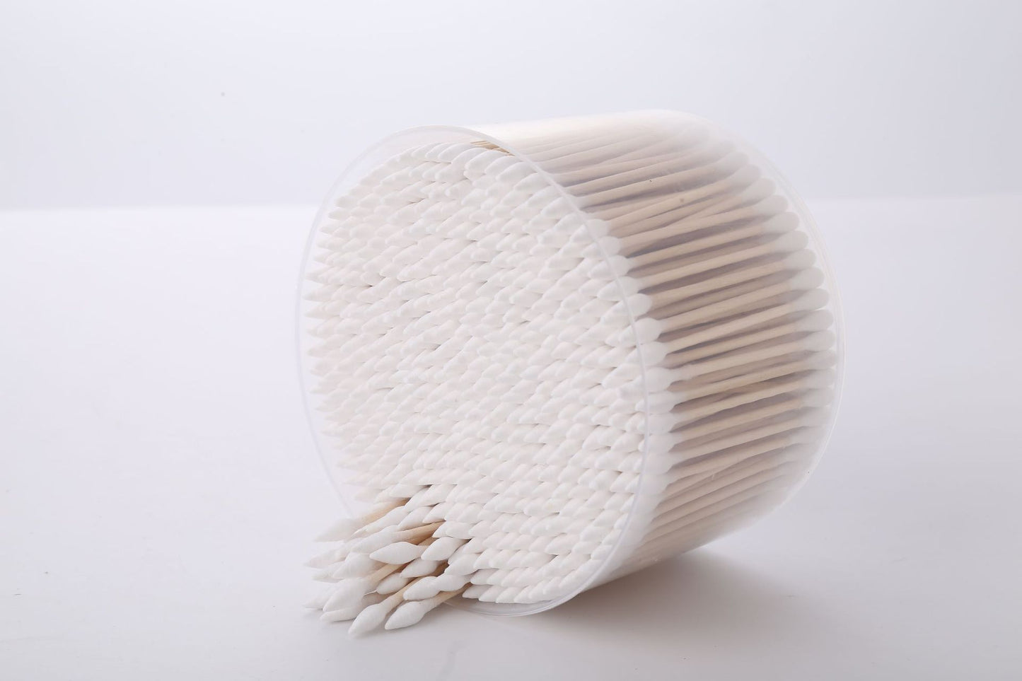 Ten Yuan Store large box of 500 disposable makeup bamboo stick cotton swabs with a pointed end and a round end 