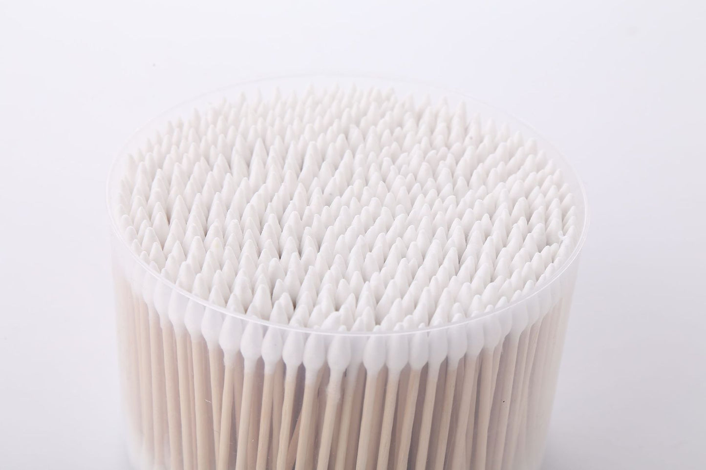 Ten Yuan Store large box of 500 disposable makeup bamboo stick cotton swabs with a pointed end and a round end 