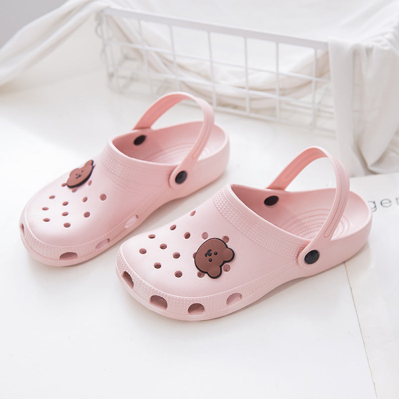 New hole shoes female summer fashion girl cute outerwear beach sandals Baotou shoes non-slip slippers female 