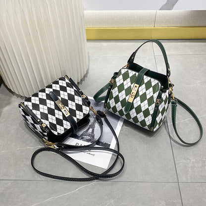 Shoulder Bags 