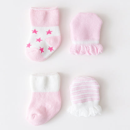 Newborn autumn and winter terry gloves and socks combination loose mouth anti-falling lace for male and female babies cotton anti-scratch and warm 