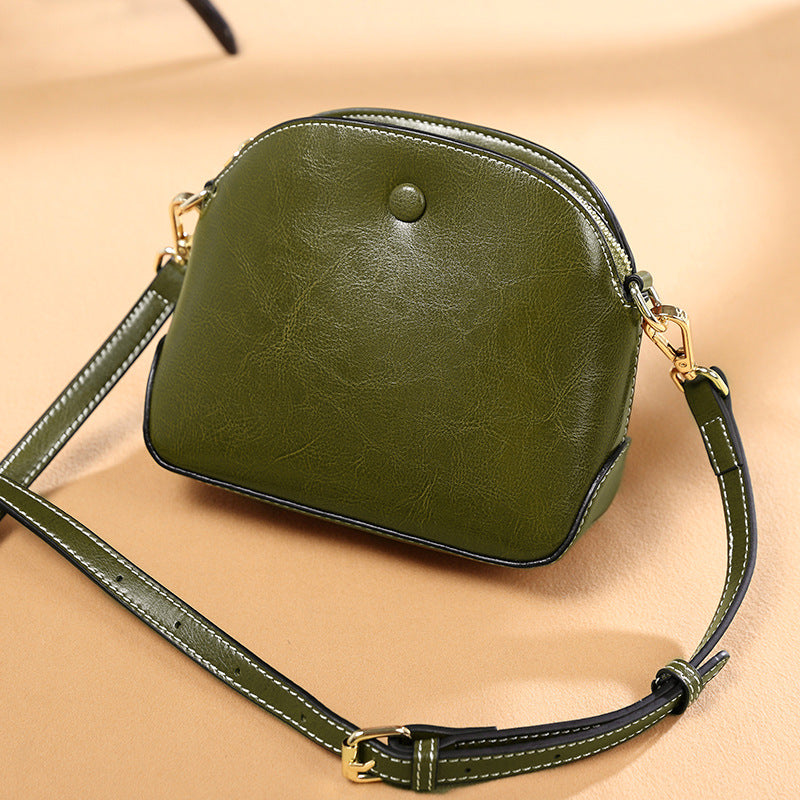 2022 Early Spring Shoulder Bag Women's Bag Oil Wax Leather Small Bag Oil Leather Shell Bag Women's Messenger Bag Women's Bag Guangzhou Wholesale 