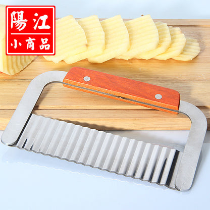 Yangjiang stainless steel corrugated knife potato knife French fries flower cutting knife creative French corrugated knife kitchen gadgets 