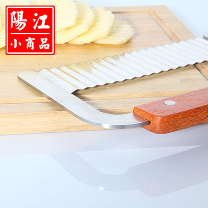 Yangjiang stainless steel corrugated knife potato knife French fries flower cutting knife creative French corrugated knife kitchen gadgets 