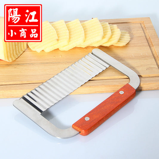 Yangjiang stainless steel corrugated knife potato knife French fries flower cutting knife creative French corrugated knife kitchen gadgets 