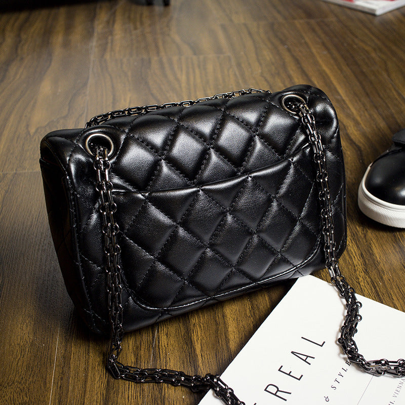 2023 Spring New Women's Bag Diamond Chain Bag Fashionable Shoulder Bag Badge Small Bag Crossbody Bag Shipping 