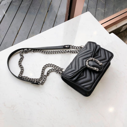 2022 New Shoulder Women's Bag Korean Style Embroidered Crossbody Bag Small Square Bag ရိုးရှင်းသော Diamond Chain Bag စက်ရုံမှ တိုက်ရိုက်ရောင်းချသည် 