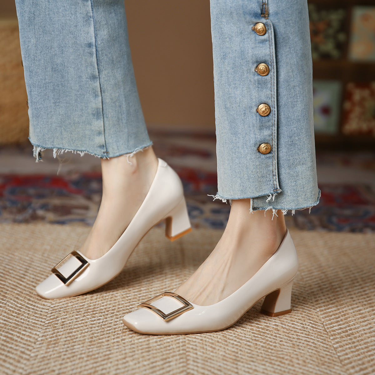 A610-1 Korean style square head patent leather square buckle mid-heel shoes women 2023 new shallow mouth thick heel French style single shoes women's shoes 