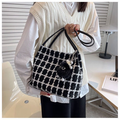 Autumn new popular bag women's large capacity 2022 new plaid bucket shoulder bag high-level sense commuter tote bag 