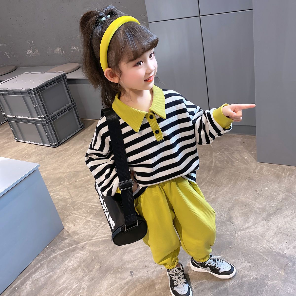 2023 spring and autumn new cotton fashion trend suit girls lapel striped long-sleeved two-piece set for small and medium-sized children 