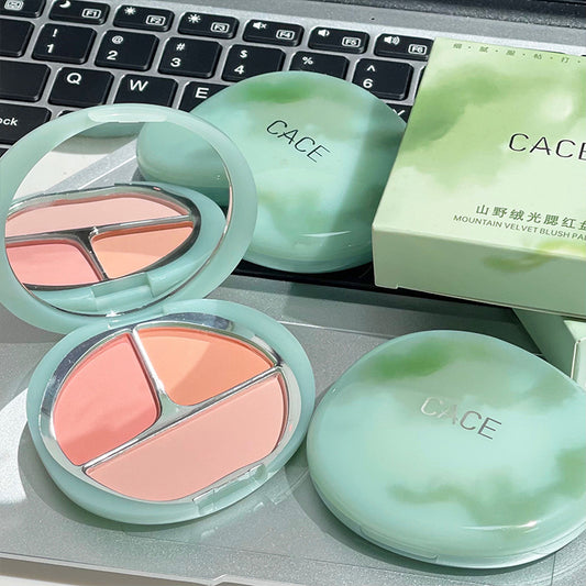 CACE Mountain Velvet Blush Palette သည် နူးညံ့သိမ်မွေ့ပြီး သဘာဝအတိုင်း ဖြူစင်စေသော နှုတ်ခမ်းနီမိတ်ကပ်၊ စွယ်စုံရ အင်တာနက် နာမည်ကြီး မိတ်ကပ်လက်ကား၊ 