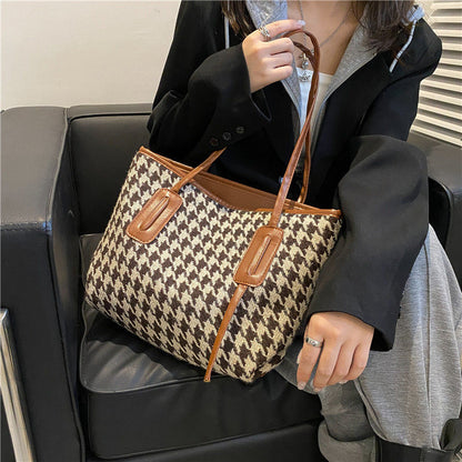 Autumn and winter large-capacity bag women's bag 2021 new fashion houndstooth portable tote bag casual woolen shoulder bag 