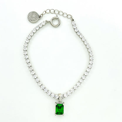 တောက်ပသော Emerald Cube Sugar Pendant လက်ကောက် ကြေးနီ Inlaid Zirconium Niche ဒီဇိုင်း အဆင့်မြင့် ပေါ့ပါးသော ဇိမ်ခံပုံစံ အမျိုးသမီးများအတွက် လက်ရာမြောက် တောက်ပြောင်သော လက်ဝတ်ရတနာ