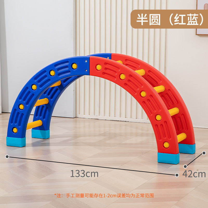 Outdoor sensory integration training equipment kindergarten 1/4 round indoor household children's body intelligence training plastic single-plank bridge 