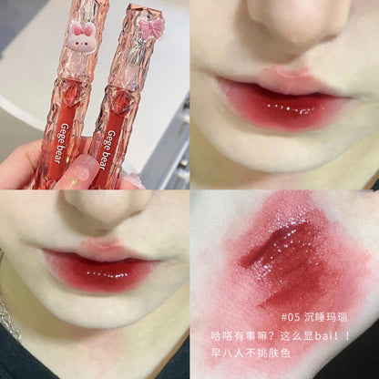 Gege bear ကြည်လင်ပြတ်သားသောစိန်မှန် lip glaze water gloss mirror whitening သည် သစ်အယ်သီးအညိုရောင်နွေဦးရာသီနှင့် နွေရာသီနှုတ်ခမ်းနီကို ကပ်ရန်မလွယ်ကူပါ။ 