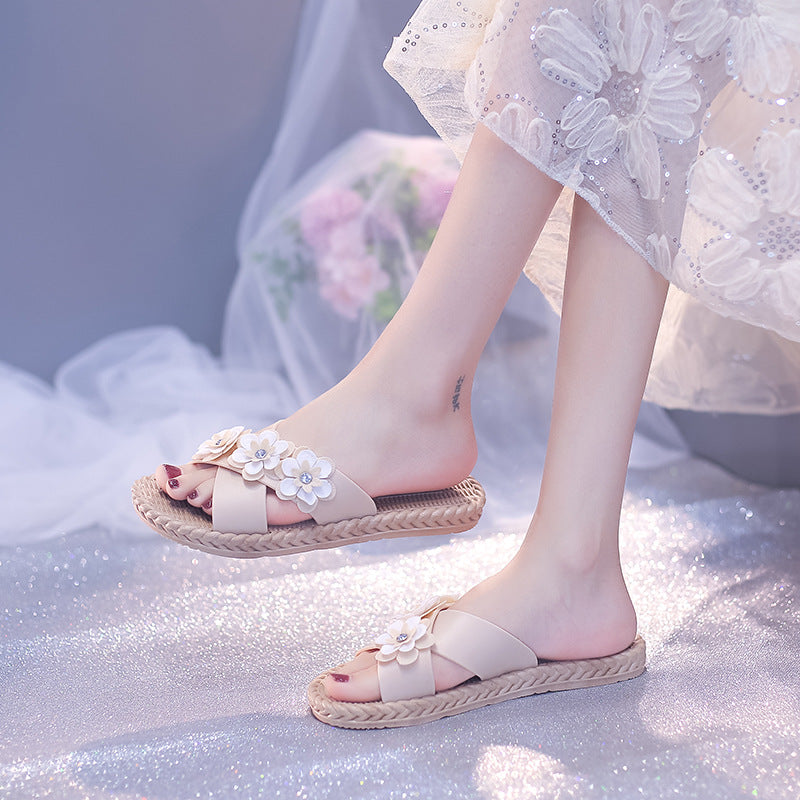 2022 new flower summer one-word slippers women's outerwear fashion Korean version wear-resistant non-slip ladies flat sandals and slippers 