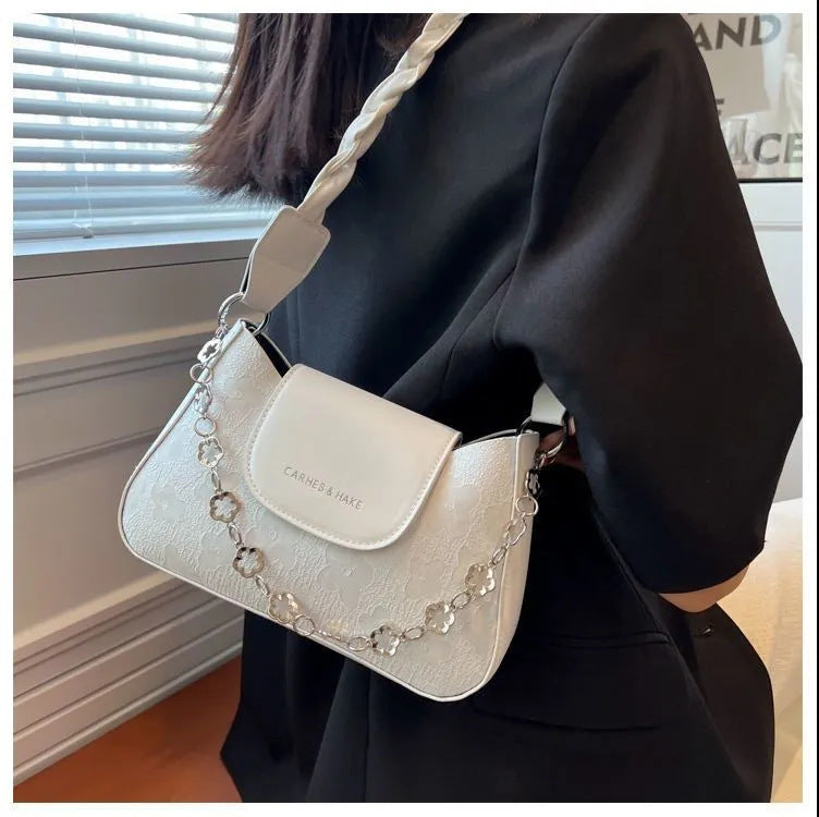 Internet celebrity retro bag lady 2022 new fashion trend casual Messenger summer large-capacity armpit shoulder bag 