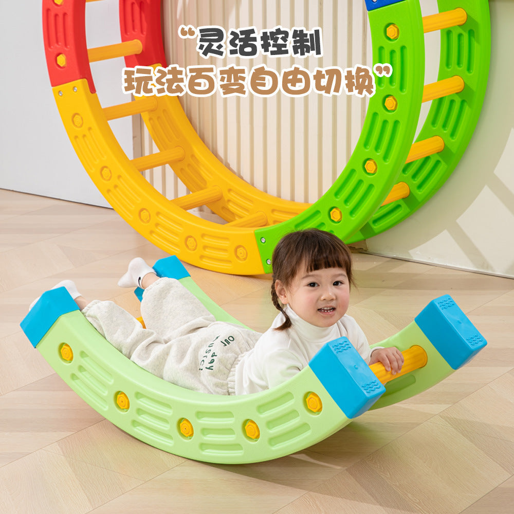 Outdoor sensory integration training equipment kindergarten 1/4 round indoor household children's body intelligence training plastic single-plank bridge 