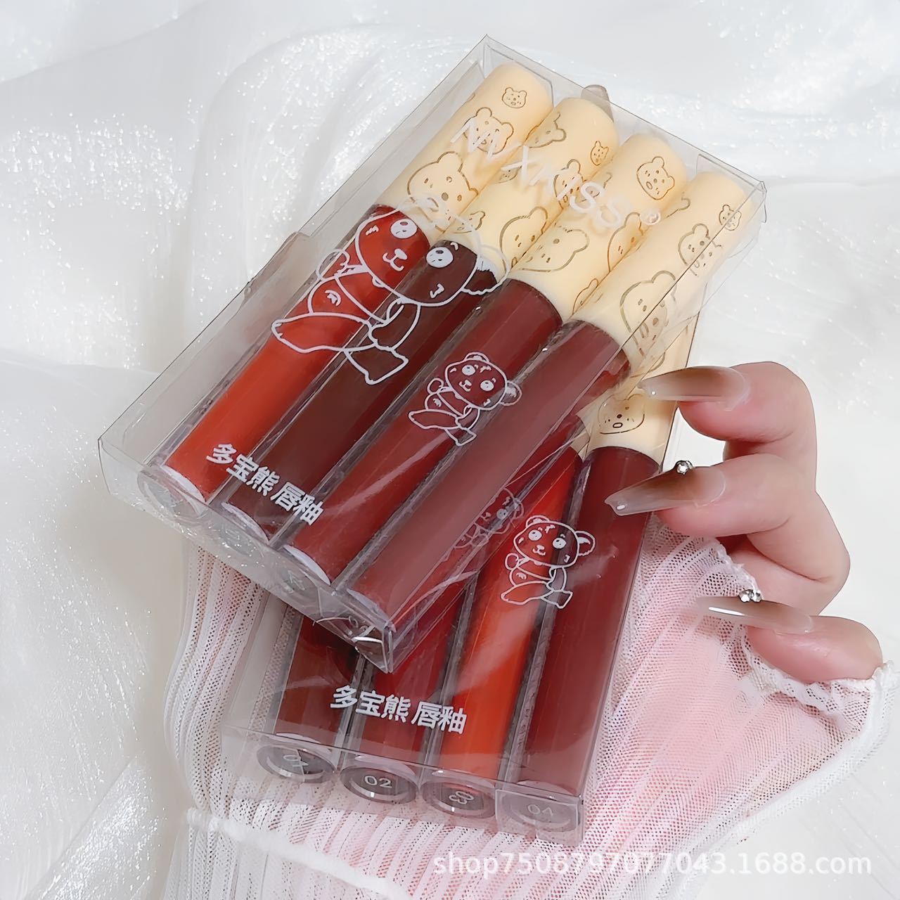 NVXKISS Duobao Bear 4 pack lip glaze matte matte velvet lip glaze လက်ကားအဖြူရောင်လက်ဆောင် 