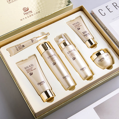 Korean Beauty Snail Hydrating Skin Care Products Set Wholesale Hydrating Cosmetics Set Facial Care Kit