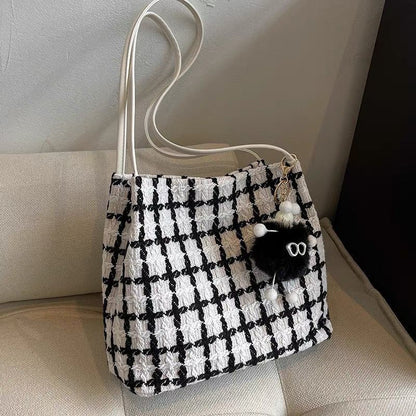 Autumn new popular bag women's large capacity 2022 new plaid bucket shoulder bag high-level sense commuter tote bag 