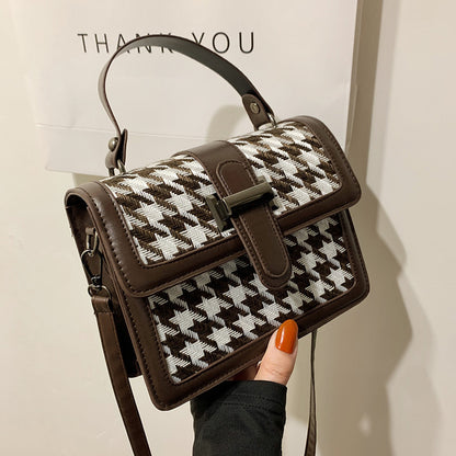 Autumn and winter foreign style small bag houndstooth portable fashion fashion shoulder chain Messenger bag female 2021 new bag 