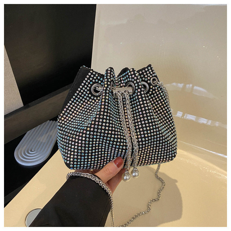 High-end light luxury rhinestone bag shiny crystal handbag flashing bag 2023 new chain bucket messenger bag 