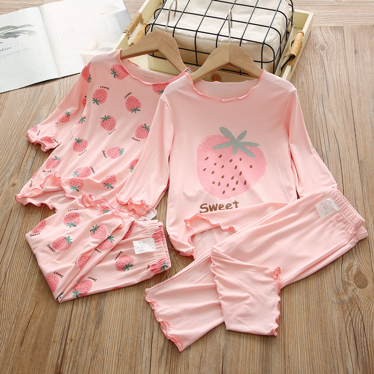 2023 Girls Pajamas Set Home Clothes Children Ice Silk Summer Short Sleeve Sweet Girl Baby Thin Air Conditioning Clothes 