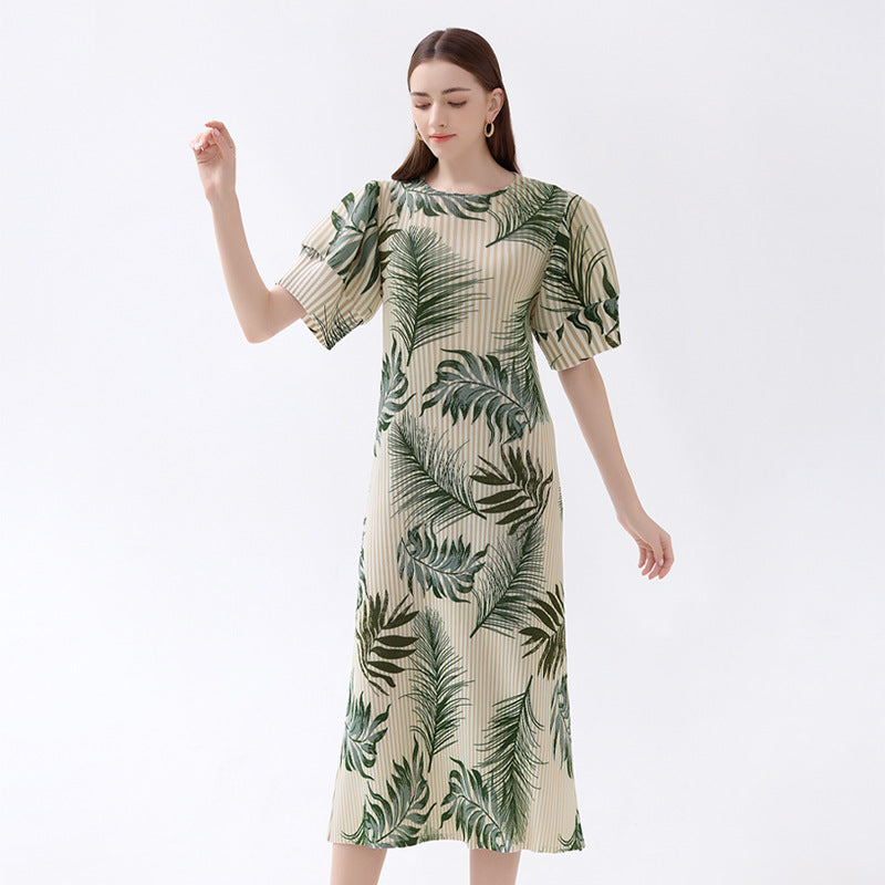 2023 summer new French style casual puff sleeve slim slim round neck short-sleeved dress female A-line skirt female 