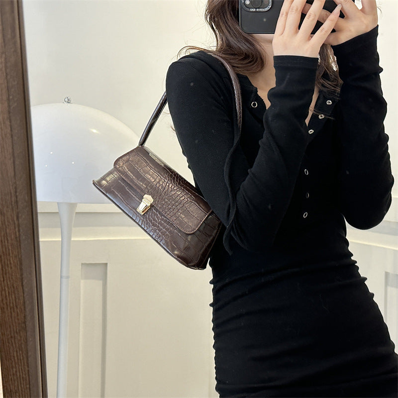 High-quality bags for women 2023 new retro small square bag niche simple armpit bag trendy shoulder crossbody bag 