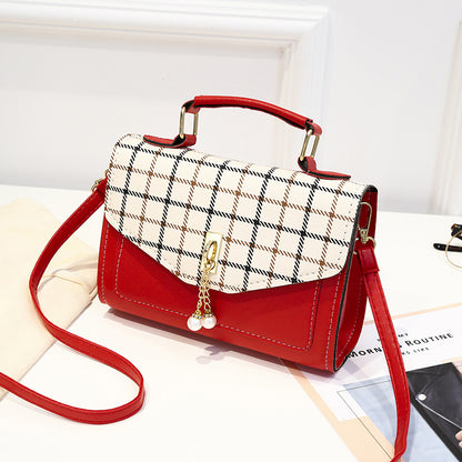 2022 Spring and Summer New Korean Style Women's Bag One-shoulder Crossbody Portable Versatile Fashion Trend Small Square Bag for Female Students Simple 