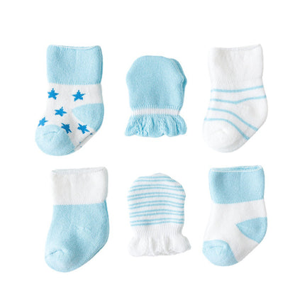 Newborn autumn and winter terry gloves and socks combination loose mouth anti-falling lace for male and female babies cotton anti-scratch and warm 