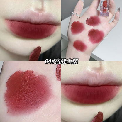 Sachino cream air velvet lip glaze matte matte matte ကတ္တီပါ နှုတ်ခမ်းနီသည် ခွက်ထဲ ကပ်ရန်မလွယ်ကူသလို အမျိုးသမီးများအတွက် အရောင်နှင့် ကြာရှည်ခံမိတ်ကပ်လိမ်းထားသော နှုတ်ခမ်းနီ 