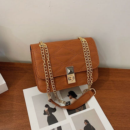 Foreign trade popular texture women's bag 2021 new trend one shoulder Messenger small square bag chain fashion rhombic underarm bag 