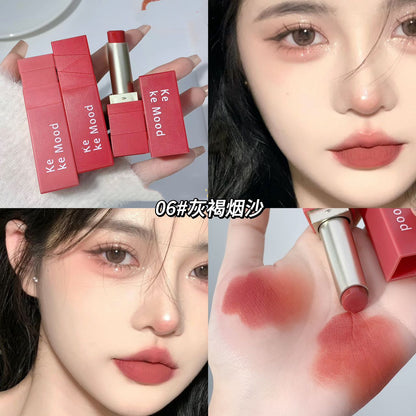 kekemood matte matte lipstick ဆောင်းဦးနဲ့ဆောင်းရာသီ နှုတ်ခမ်းနီ ကတ္တီပါအဖြူရောင် ပေါ့ပါးတဲ့မိတ်ကပ် ကြာရှည်ခံပြီး ပျက်ဖို့မလွယ်တဲ့ မိန်းကလေးတွေ 