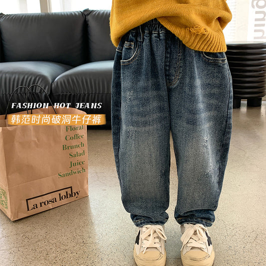 Elmo Beibei Boys Pants 2024 Spring Style Handsome Ripped Jeans Baby Sand Washed Cotton Handsome Carrot Pants ခေတ်မှီဆန်းသစ်သော 