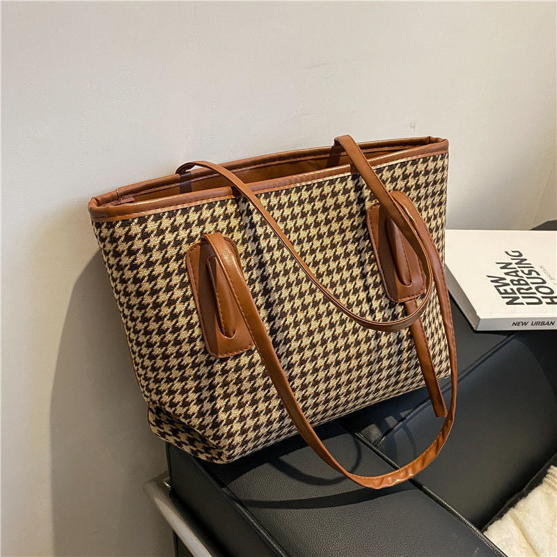 Autumn and winter large-capacity bag women's bag 2021 new fashion houndstooth portable tote bag casual woolen shoulder bag 