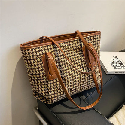 Autumn and winter large-capacity bag women's bag 2021 new fashion houndstooth portable tote bag casual woolen shoulder bag 