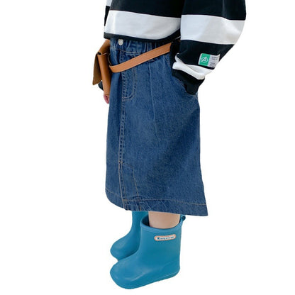 Korean children's clothing 2021 spring and summer new small and medium-sized children's girls Hong Kong style retro denim skirt Western style knee-length skirt 