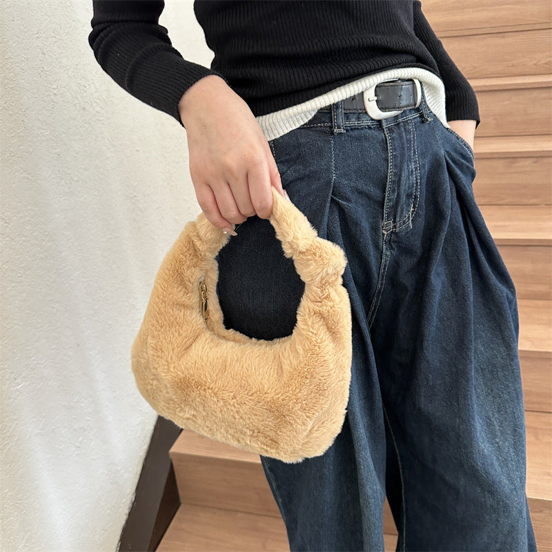 2023 autumn and winter new niche design foreign style plush velvet bag women's bag fashion handheld furry bag small hand bag 