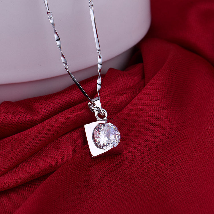 Korean version of the best-selling necklace collection color-preserving hypoallergenic zircon necklace simple temperament geometric heart-shaped necklace for women 