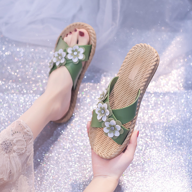 2022 New Flower Summer Slippers Women's Outerwear Fashion Korean Version Wear-resistant Non-slip Women's Flat Sandals and Slippers Wholesale 