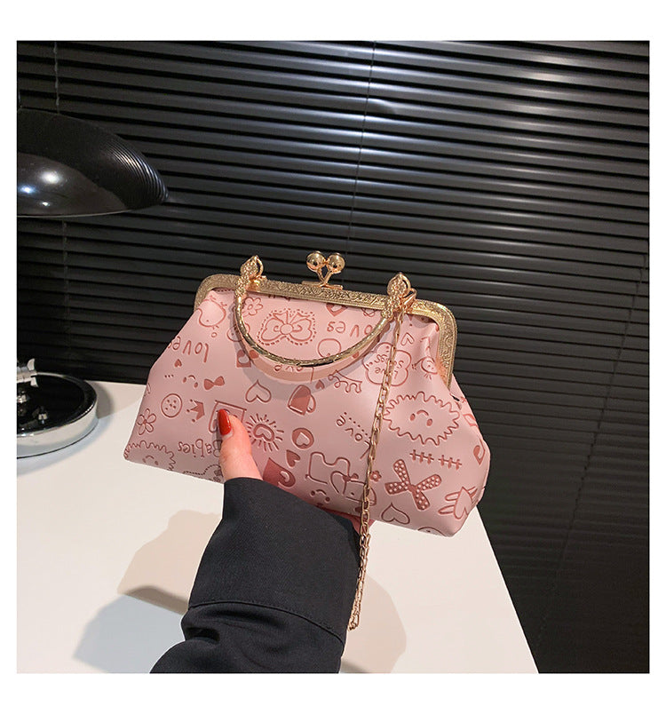 2023 Autumn New Clip Cloud Bag Cute Small Fresh Chain Trendy Strap Single Shoulder Diagonal Bag Small Square Bag 