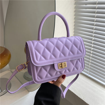 High-end bag women 2022 new ins fashion all-match trendy rhombus Messenger bag ins niche portable small square bag 